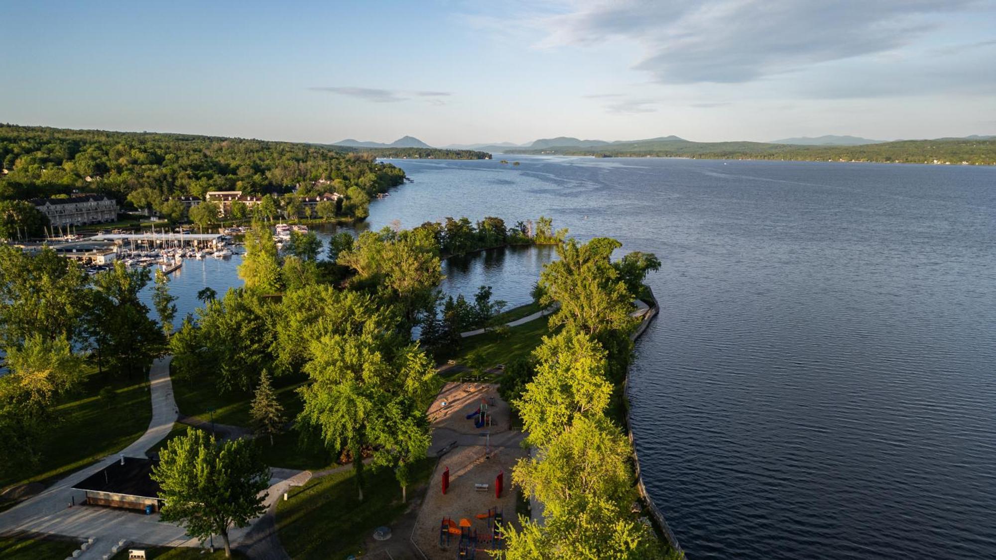 Hotel - Experience - Quartier Des Marinas Magog Luaran gambar
